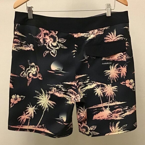 Quicksilver 34 Highline Boardshorts Stretch Black Tropical Men’s Swim Surf - Picture 6 of 11